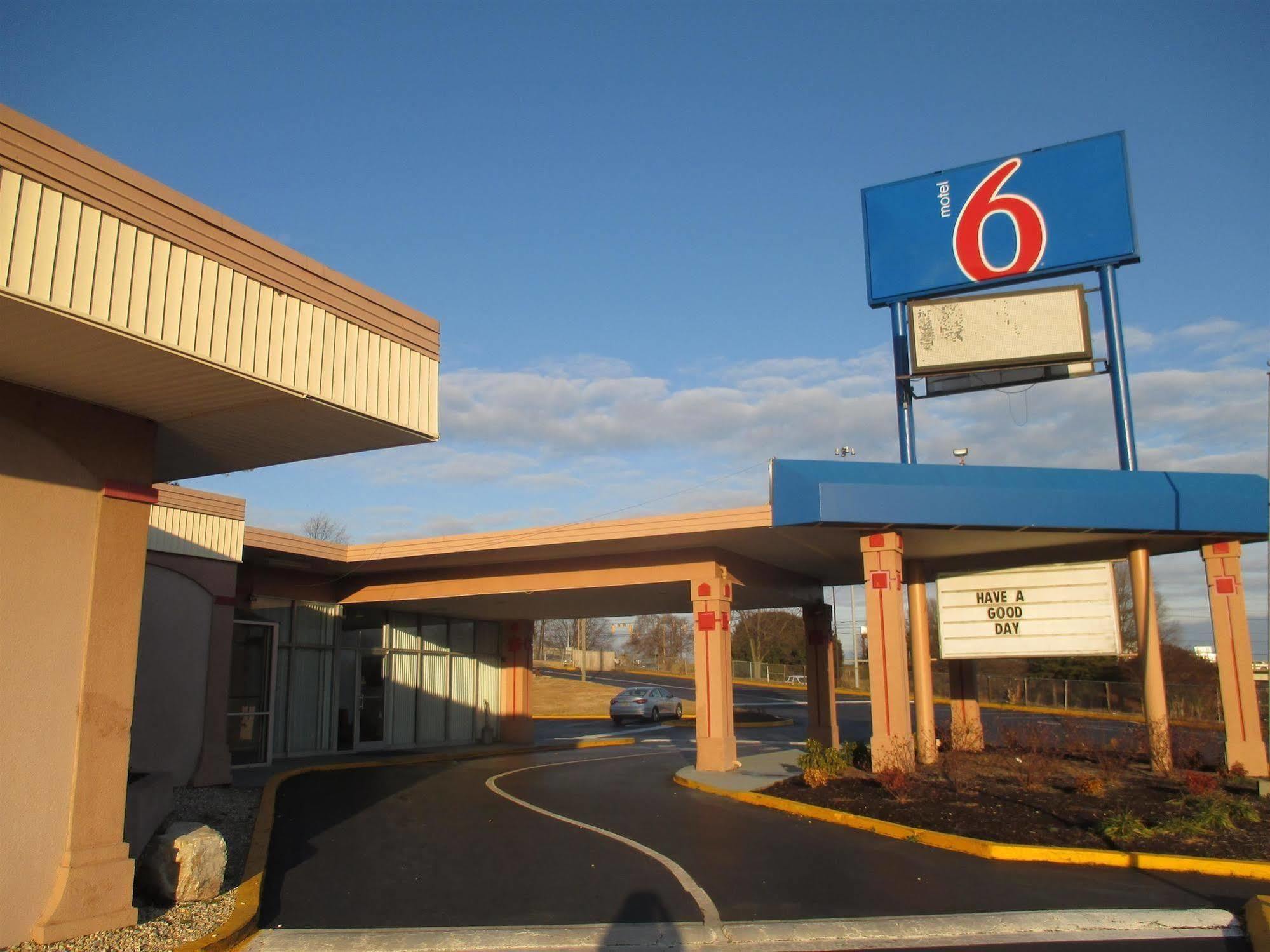 Motel 6-Greensboro, Nc Eksteriør billede